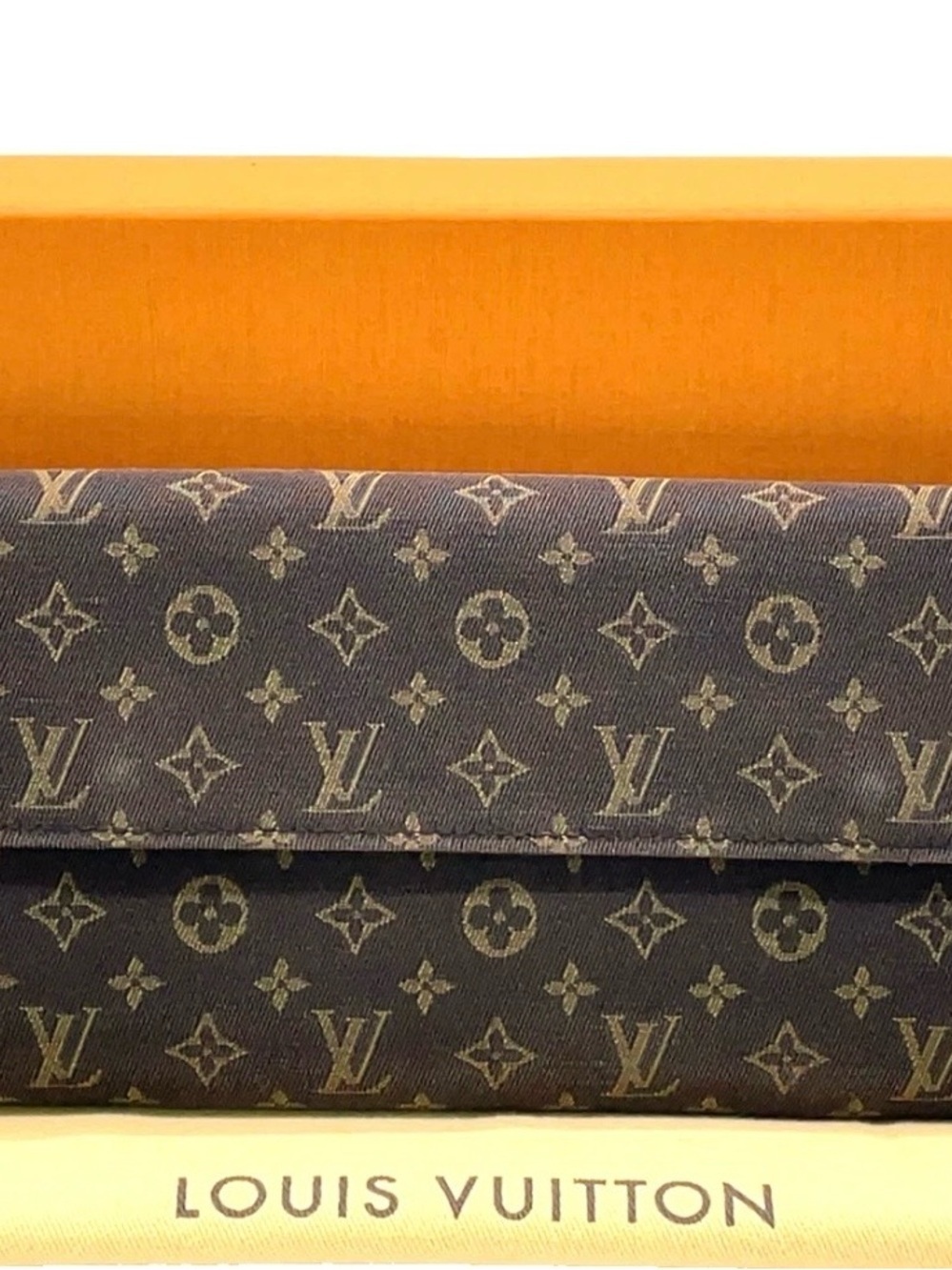 Auth Louis Vuitton Monogram Mini
Lin Portefeuille Sarah